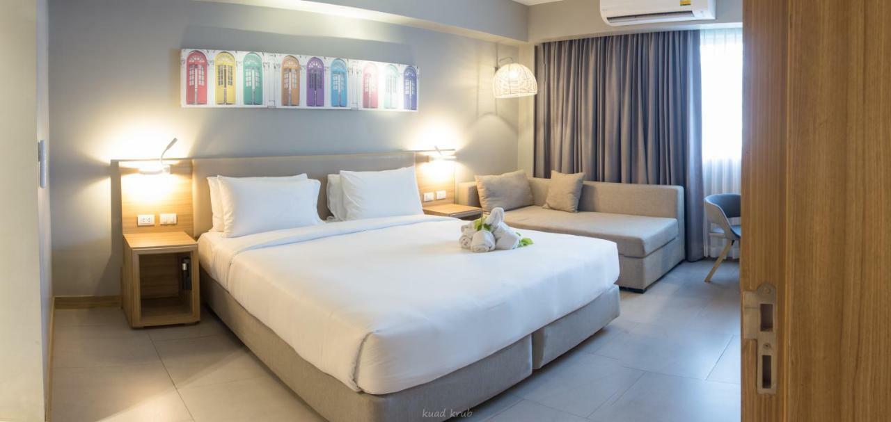 מלון Journeyhub Phuket Patong מראה חיצוני תמונה